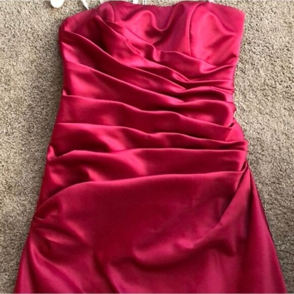 David's Bridal Strapless Wedding dress - Picture 1 of 7